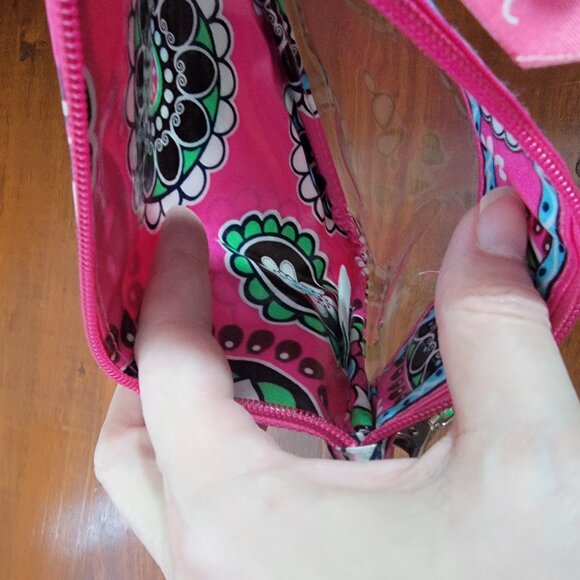 VERA BRADLEY Cupcakes Pink PVC Vinyl Zip 8" Wristlet Organizer Retired 2009 - Picture 13 of 15